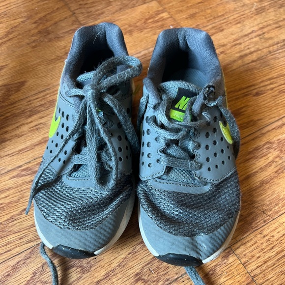 Nike Grey and Lime Green Sneakers Size 11 - Picture 7 of 8